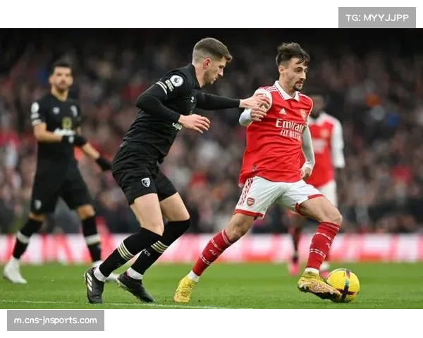 伯恩茅斯塞内西长传精准 成后场发动进攻核心